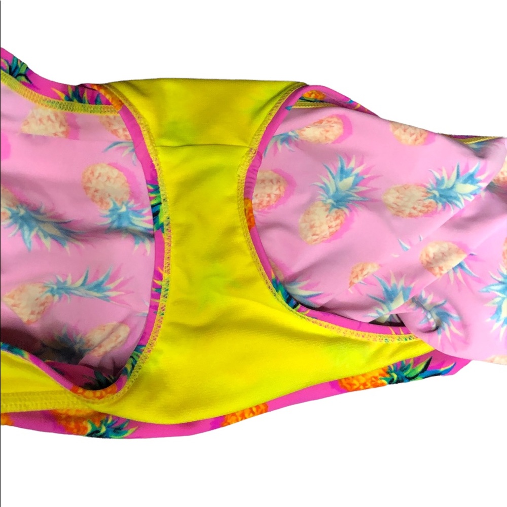 Rash Guard and Swim Skirt Set (12) - Picture 11 of 11